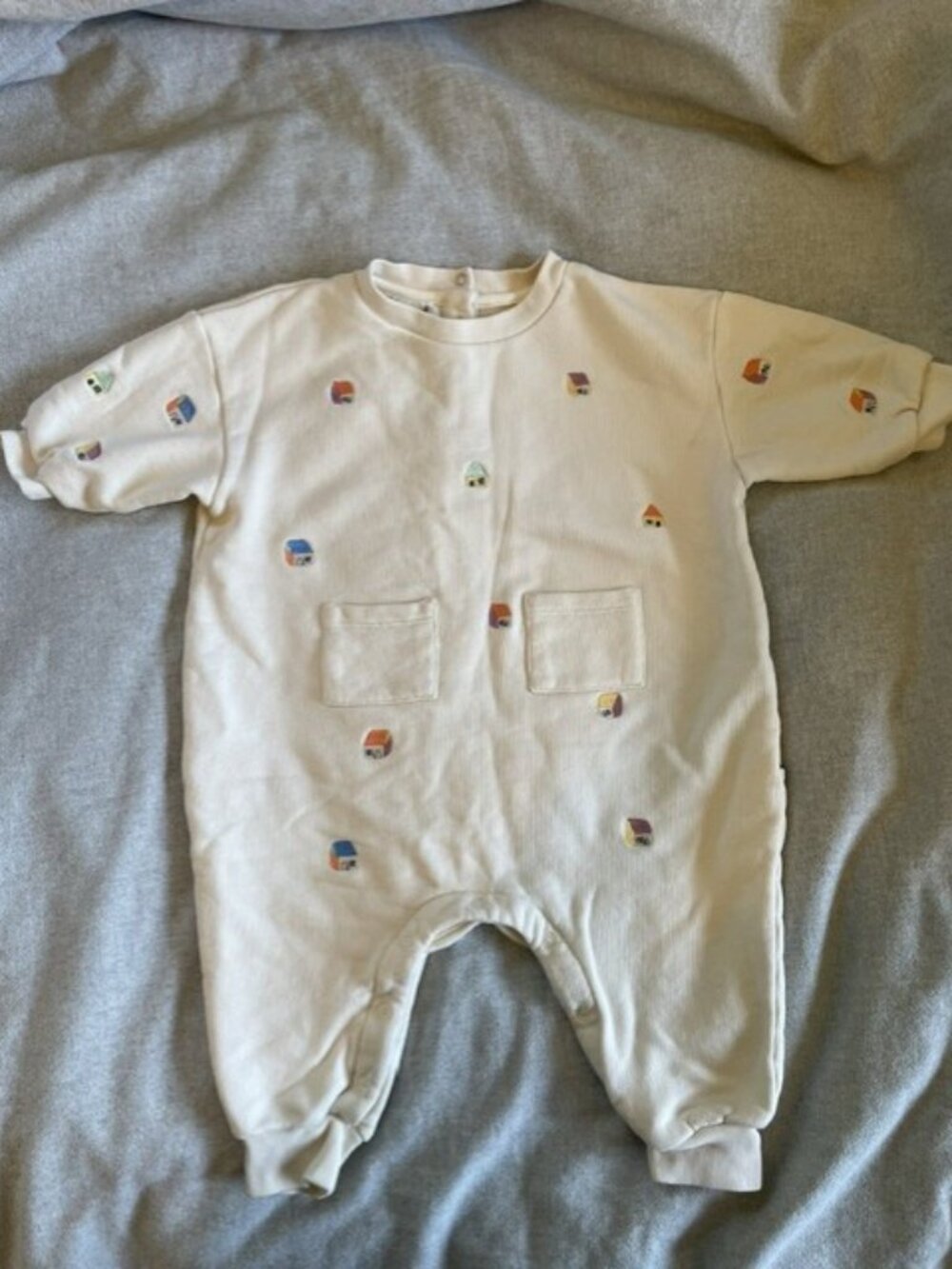 Oeuf Organic Cotton Embroidered Little Houses Romper – Size 12-18M
